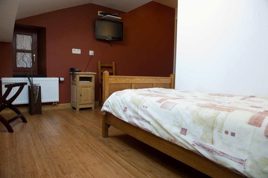 Auberge Saint-Martin Orchimont Номер фото
