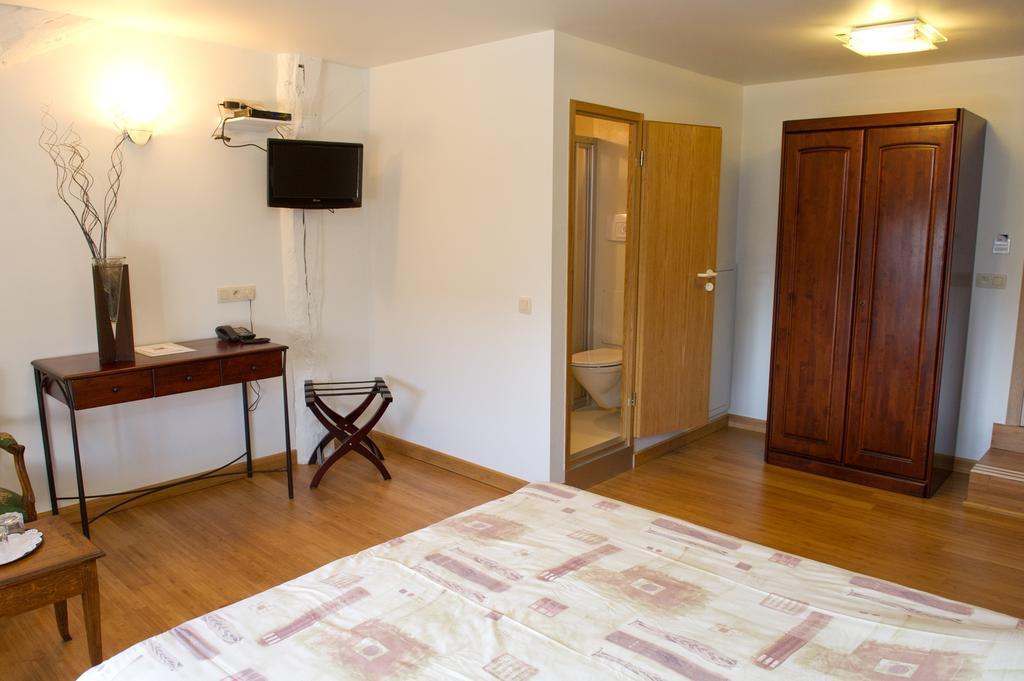 Auberge Saint-Martin Orchimont Номер фото